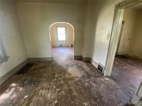 Living - 6213 Westerhoff Ave, Saint Louis, MO 63121 photo 3 of 3