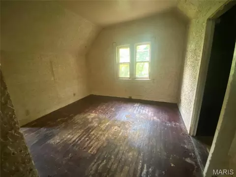 Bedroom - 6213 Westerhoff Ave, Saint Louis, MO 63121 photo 2 of 2