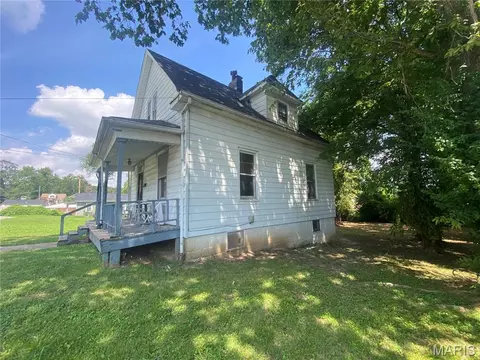 Exterior - 6213 Westerhoff Ave, Saint Louis, MO 63121 photo 3 of 5