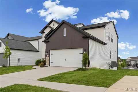 Exterior - 167 Mora Blvd #O, O'fallon, MO 63368 photo 7 of 10