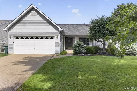 428 Quiet Field Dr, Saint Peters, MO 63376