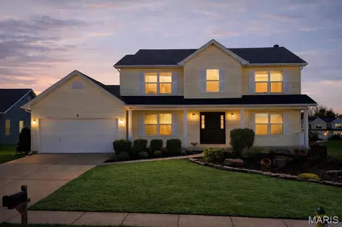 2 Poe Ct, O'fallon, MO 63366