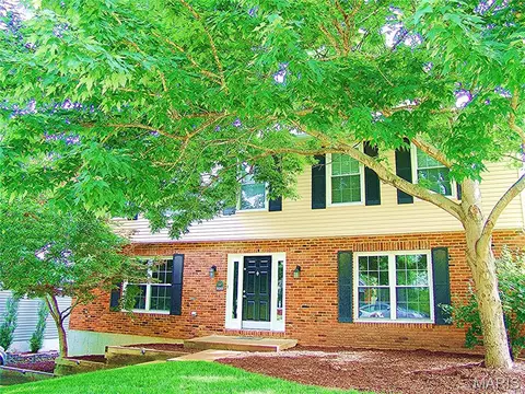 850 Ivy Trce, Ballwin, MO 63021