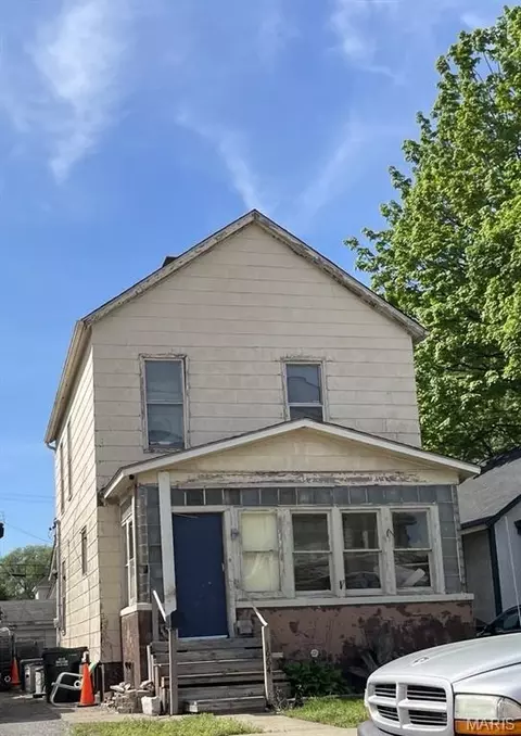 1664 5th St, Madison, IL 62060