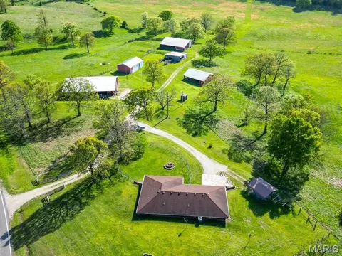 28495 Highway 17, Laquey, MO 65534