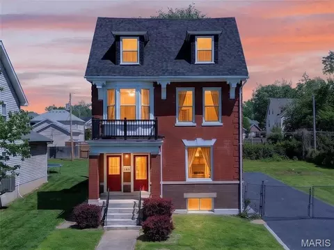 5843 Enright Ave, Saint Louis, MO 63112