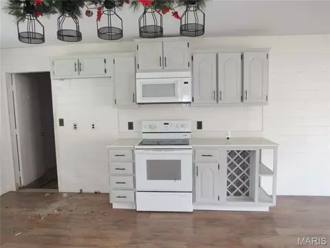 Kitchen - 1140 Sycamore Ln, Saint Clair, MO 63077 photo 1 of 1