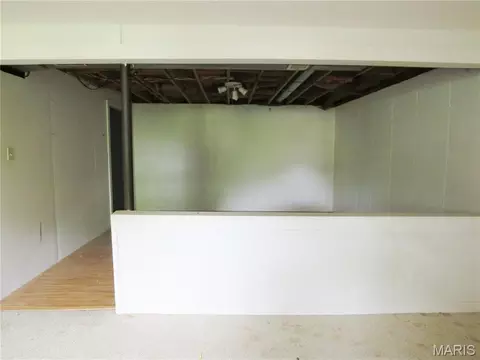 Living - 1140 Sycamore Ln, Saint Clair, MO 63077 photo 5 of 5