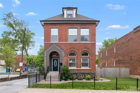 3614 California Ave, Saint Louis, MO 63118