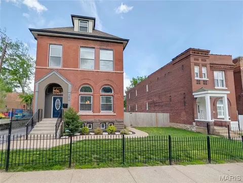 3614 California Ave, Saint Louis, MO 63118