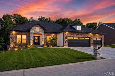 2317 Fiddlers Ct, Washington, MO 63090