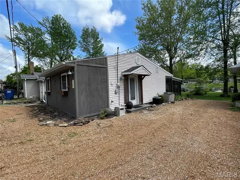 36 Bogey Run, Sparta, IL 62286