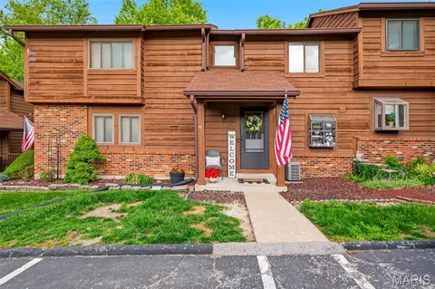 44 Cedar Grove Ct #B, Saint Charles, MO 63304