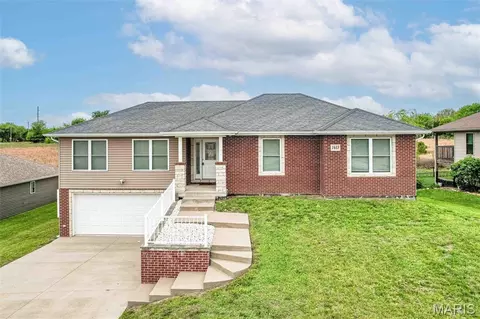 1413 Southwinds Dr, Fulton, MO 65251