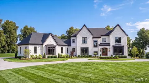 1 Tbb Roclare Ii Ballas Rdg, Des Peres, MO 63131