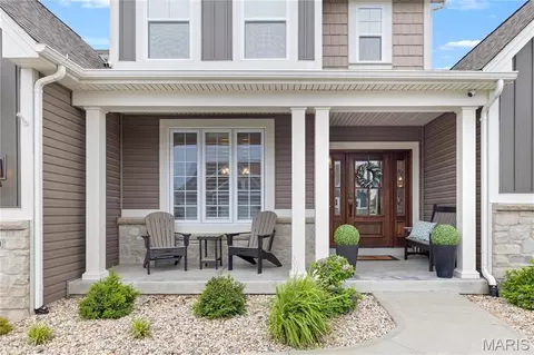 Exterior - 209 Castle Stuart Ct, O'fallon, MO 63368 photo 4 of 8