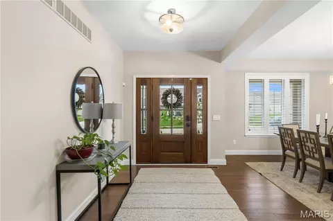 Entry Way - 209 Castle Stuart Ct, O'fallon, MO 63368 photo 2 of 5