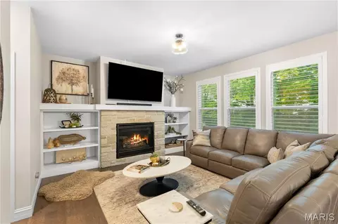 Living - 209 Castle Stuart Ct, O'fallon, MO 63368 photo 2 of 2