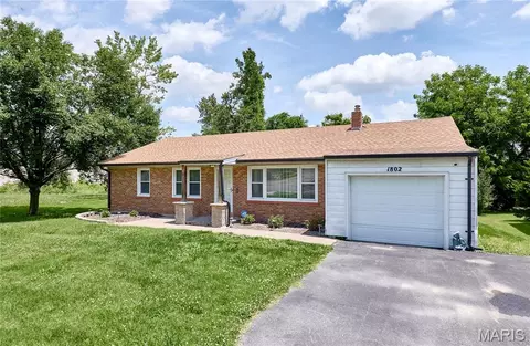 1802 S New Florissant Rd, Florissant, MO 63031