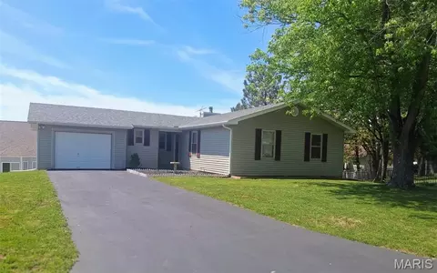10324 Fairway Dr #2424, Foristell, MO 63348
