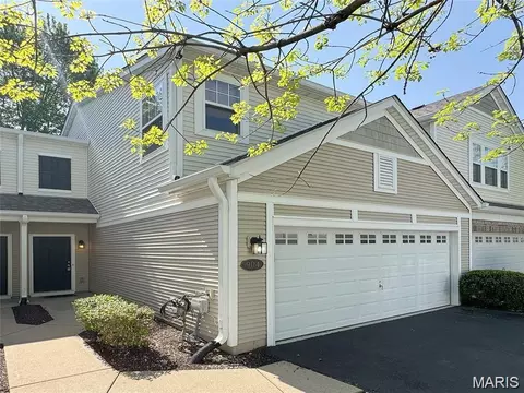 904 Kingston Terrace Ct, Saint Charles, MO 63301