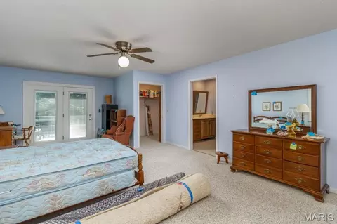 Bedroom - 17140 Lemming Ln, Saint Robert, MO 65584 photo 3 of 7