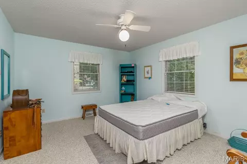 Bedroom - 17140 Lemming Ln, Saint Robert, MO 65584 photo 6 of 7