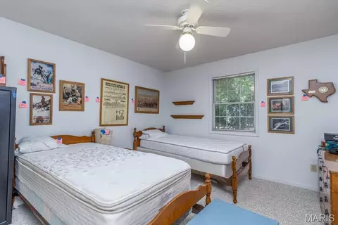 Bedroom - 17140 Lemming Ln, Saint Robert, MO 65584 photo 4 of 7