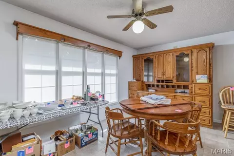 Dining - 17140 Lemming Ln, Saint Robert, MO 65584 photo 1 of 2