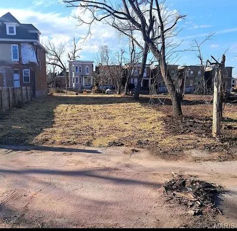 5179 Kensington Ave, Saint Louis, MO 63108