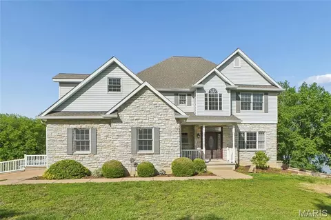 101 W Lakeview Dr, De Soto, MO 63020