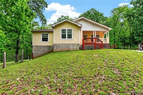 9314 Flicker Ln, Hillsboro, MO 63050