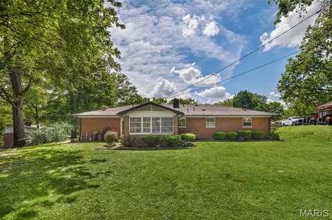 Exterior - 156 Crest Haven Dr, Belleville, IL 62221 photo 8 of 8