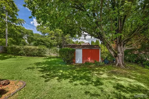 Exterior - 156 Crest Haven Dr, Belleville, IL 62221 photo 7 of 8