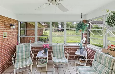 Exterior - 156 Crest Haven Dr, Belleville, IL 62221 photo 5 of 8