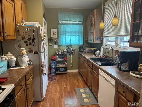 Kitchen - 104 W Jasper St, Steeleville, IL 62288 photo 3 of 3