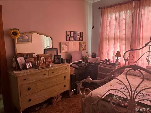 Bedroom - 104 W Jasper St, Steeleville, IL 62288 photo 2 of 3