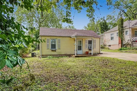 11108 Bernice Ave, Saint Ann, MO 63074