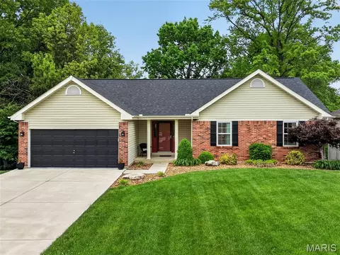 614 S Carolina Ct, Saint Charles, MO 63303