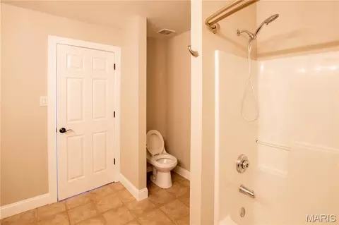 Bath - 3 Oak Mill Ct, Imperial, MO 63052 photo 4 of 4