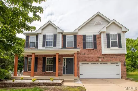 3 Oak Mill Ct, Imperial, MO 63052