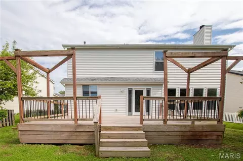 Exterior - 3 Oak Mill Ct, Imperial, MO 63052 photo 3 of 5