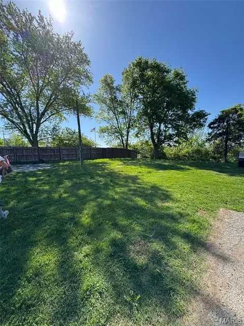 1702 Willow Dr, Pevely, MO 63070 photo 4