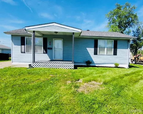 101 Bonds Ave, East Alton, IL 62024