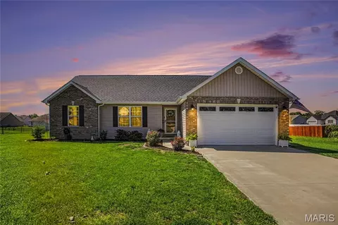 812 Bay Hill Blvd, Union, MO 63084
