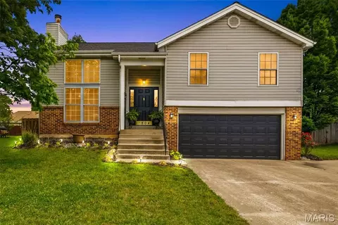 804 Woolwick Ct, Saint Charles, MO 63304