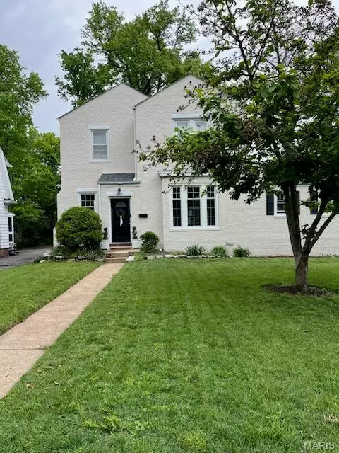 469 Catalina Ave, Webster Groves, MO 63119