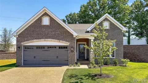 107 Quail Bluff Ct, Wentzville, MO 63385