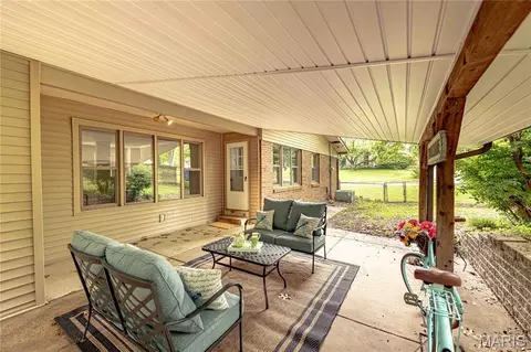 Exterior - 415 Montbrook Dr, O'fallon, MO 63366 photo 6 of 8