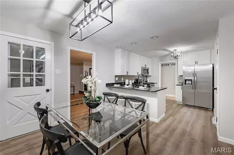 Dining - 415 Montbrook Dr, O'fallon, MO 63366 photo 2 of 2